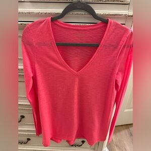Lilly Pulitzer Etta Pink V-Neck Women's sz small Top